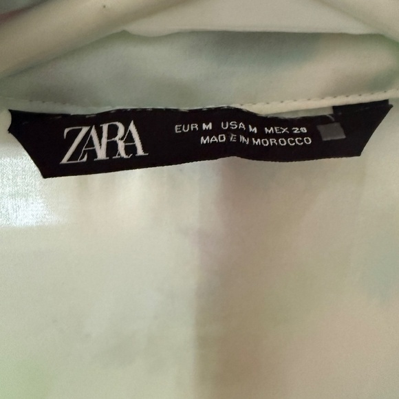 ZARA Oversized Satin Pastel Watercolor Shirt | M | Cuffed Sleeves - Picture 5 of 6